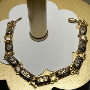 Damascene Gold tone Dainty Link  Bracelet vintage good condition
